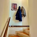 Intero Tranquillo E Immerso Nel *