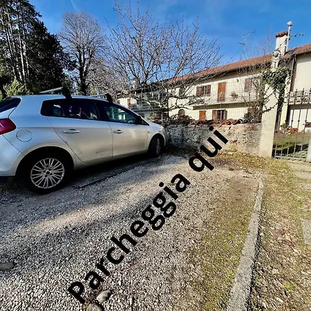 Intero Tranquillo E Immerso Nel * Tricesimo